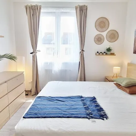 The Lume Flat - Self Check-in 2br Family In 8 Near Tram Praga