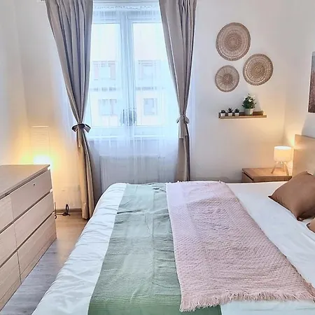 The Lume Flat - Self Check-in 2br Family In 8 Near Tram Praga